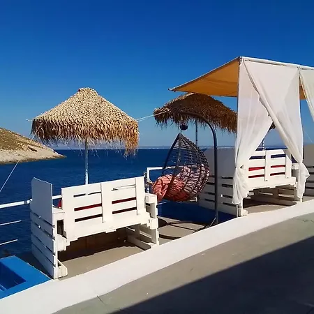 Kazonis Apartament *